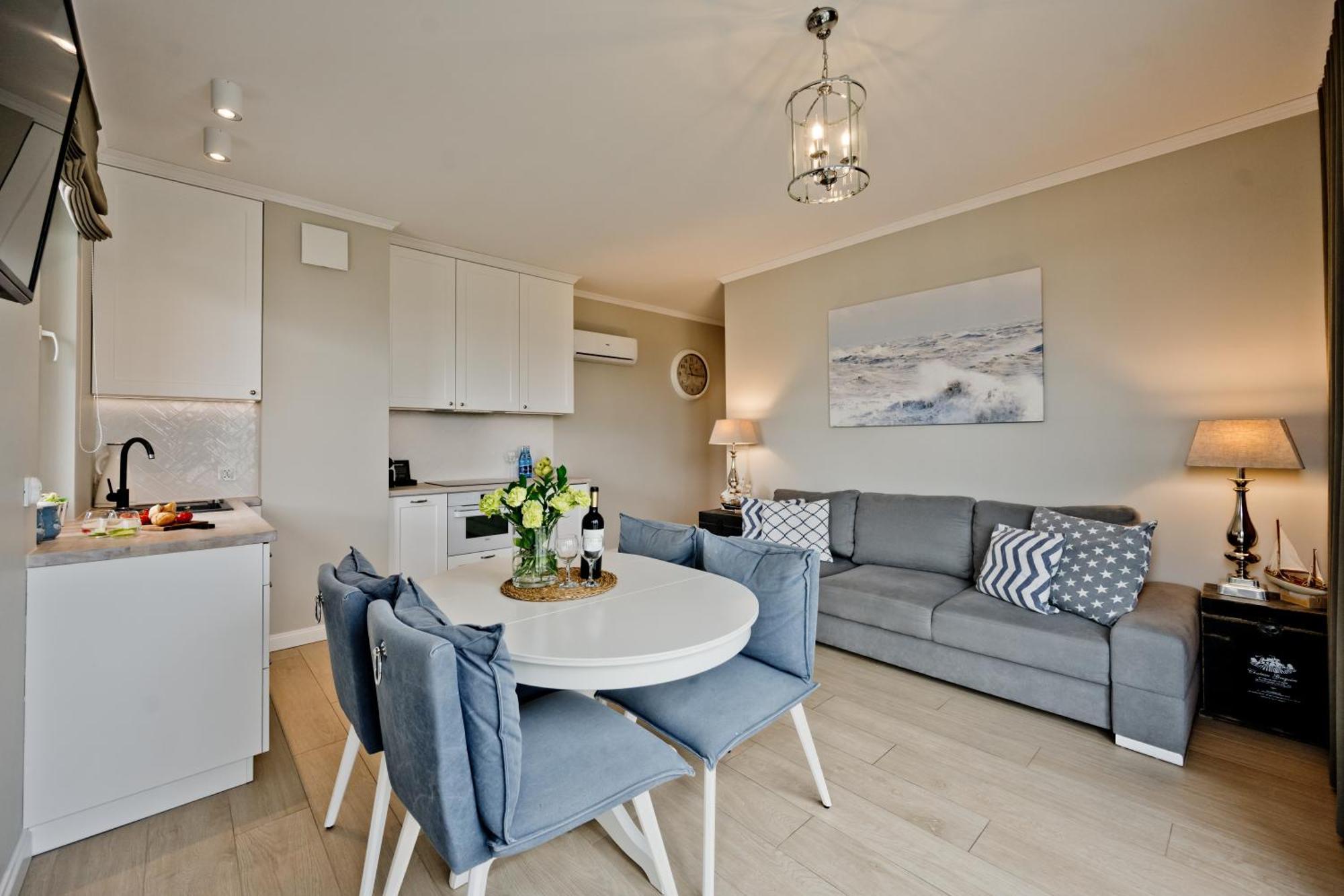 Blueapart Apartamenty Nexo Puck Exteriör bild